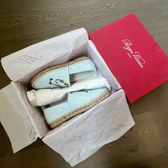 ROGER VIVIER Blooming Rv Embroidered Striped Canvas Espadrilles Blue Size 7 - Picture 12 of 12